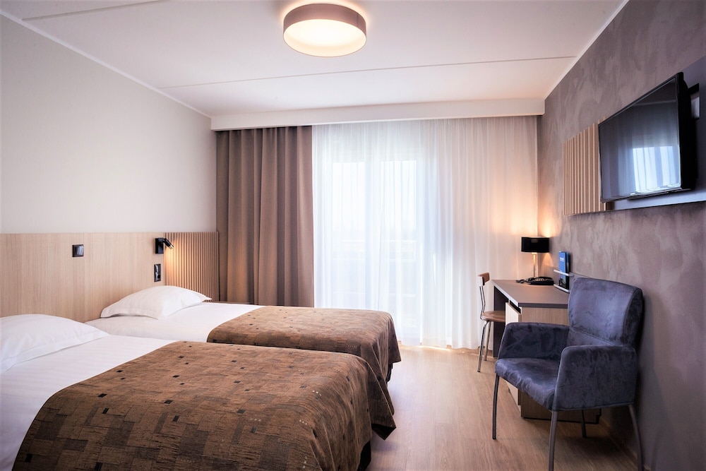 Hestia Hotel Strand 18/89