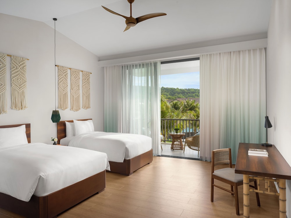 2 BEDROOMS, POOL, PREMIUM, VILLA
