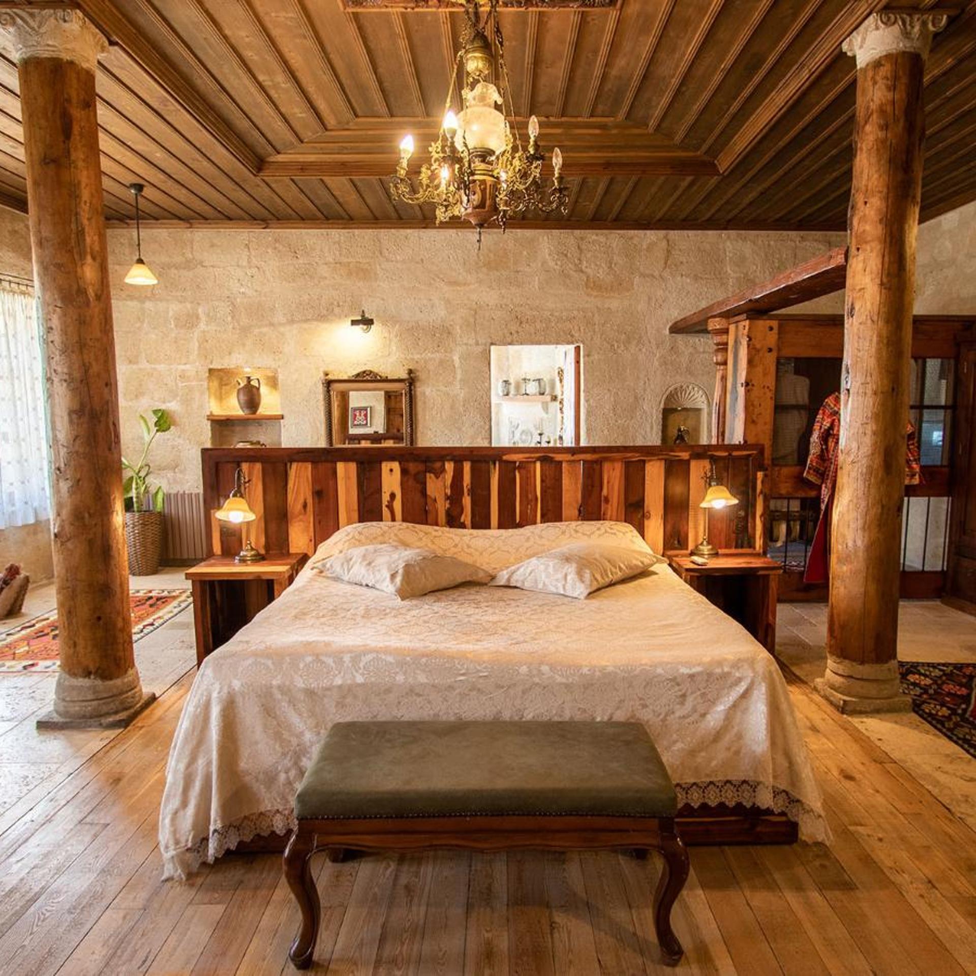 Superior, King Bed