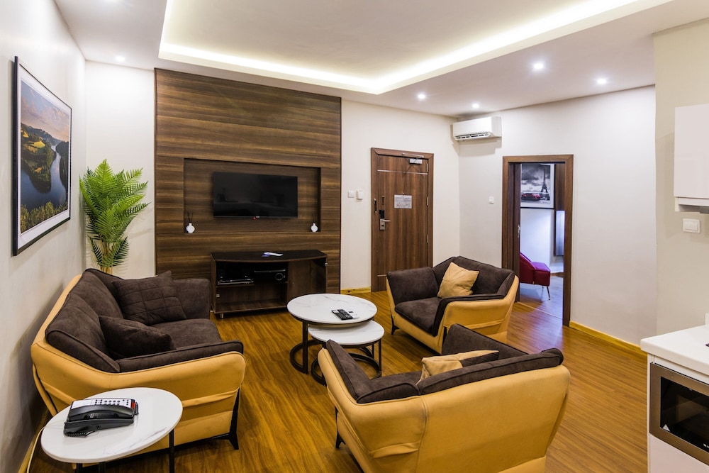 Bon Hotel Delta 26/50