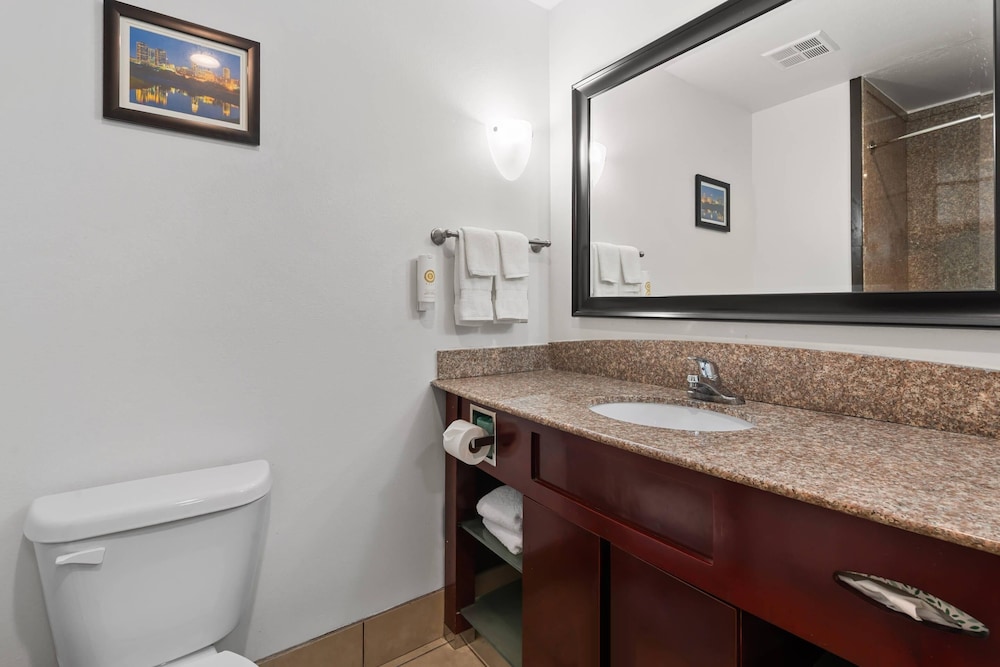 جناح بسريرين كوين وسريرين كوين مع أريكة، Comfort Suites At Lake Worth 6/6
