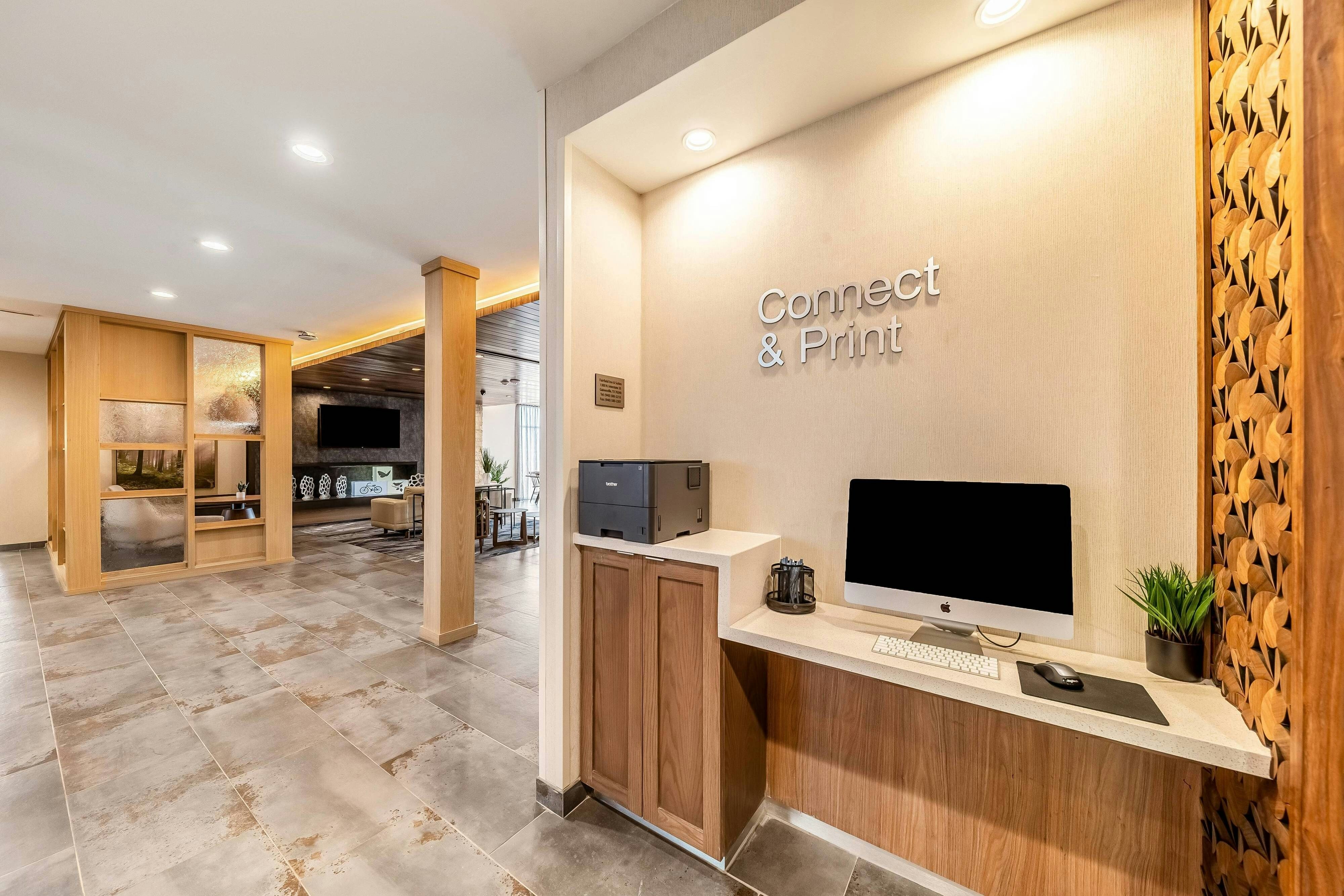 Fairfield Inn & Suites By Marriott Gainesville I-35 37/39