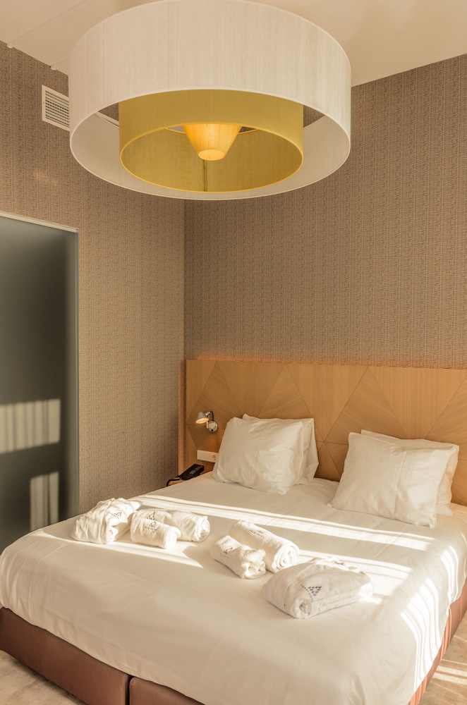 SUPERIOR, DOUBLE BED