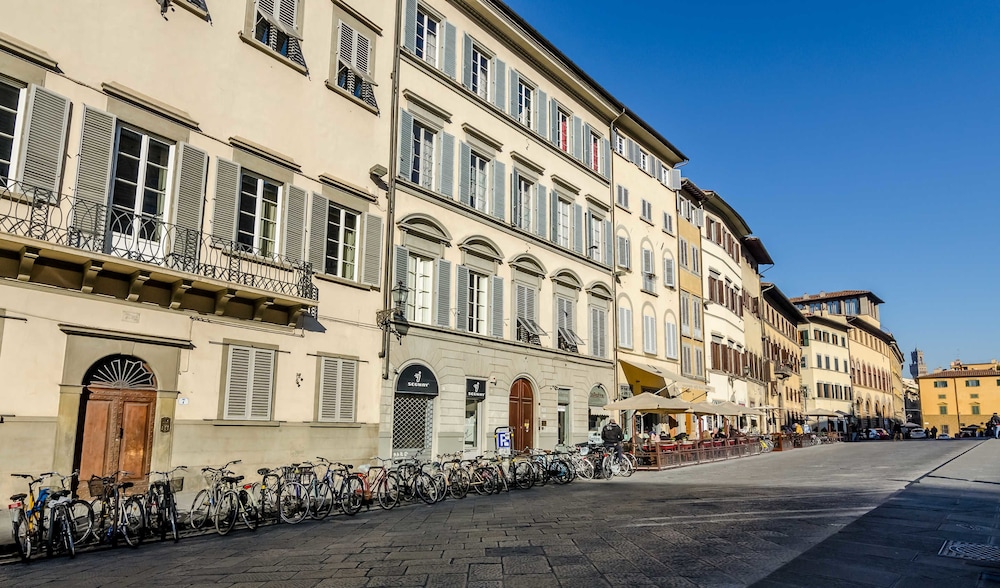 Soggiorno Pitti 45/50