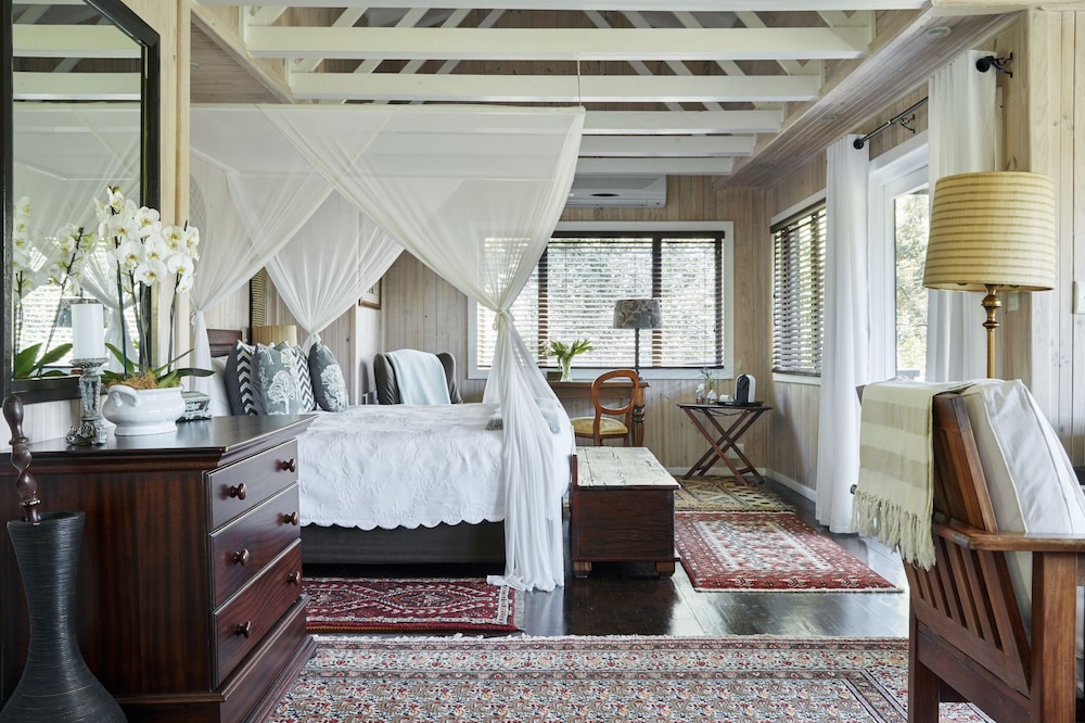 Prana Lodge 16/44