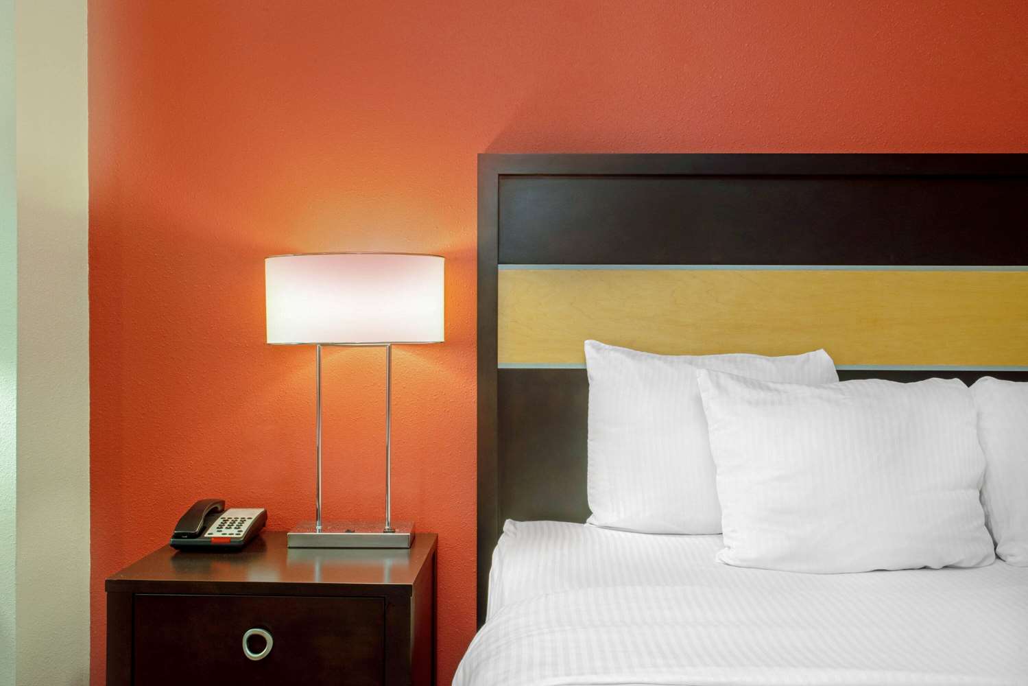 La Quinta Inn & Suites by Wyndham Leesville Ft. Polk 23/50