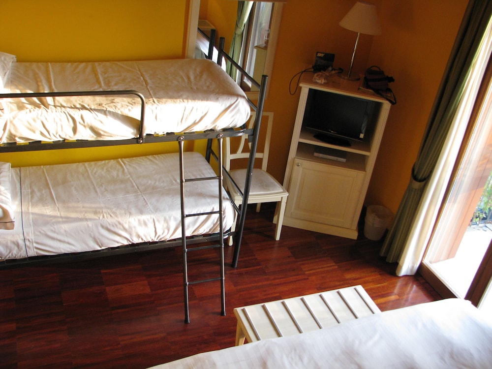 Hotel Ristorante Vecchia Riva 28/29