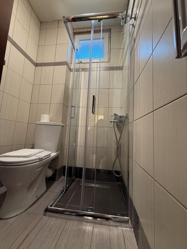 Thalassa Apartments 50/50