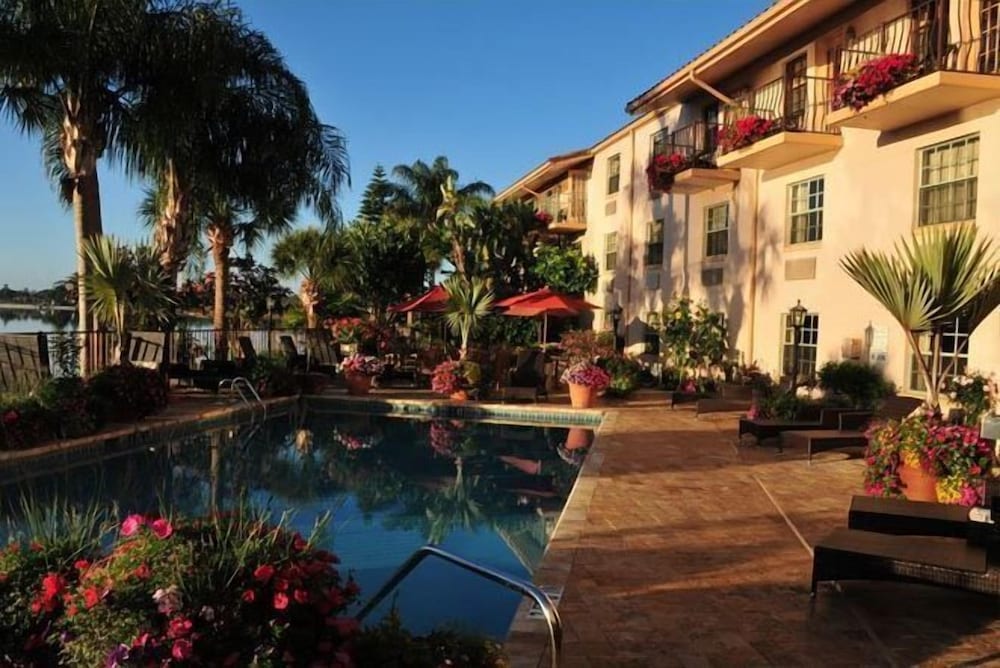 Inn On The Lakes 25/31
