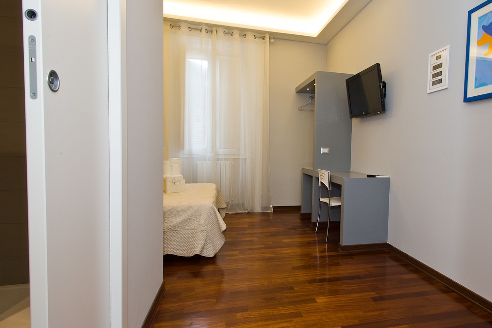 Borguese Executive Suites 21/30