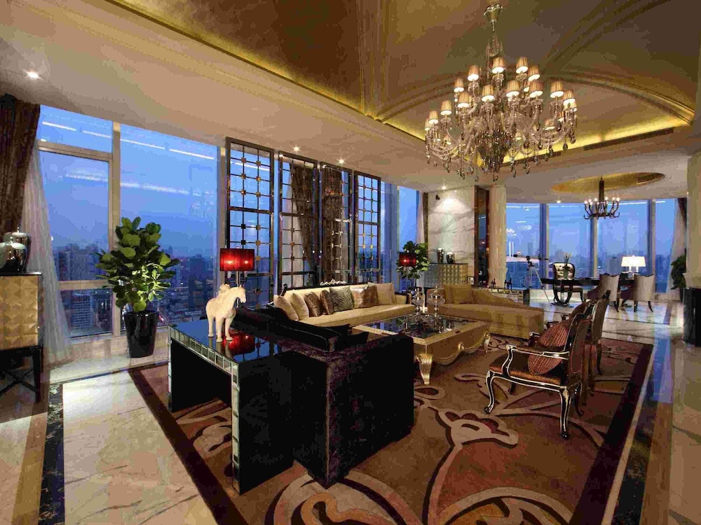 Sofitel Guangzhou Sunrich 63/76