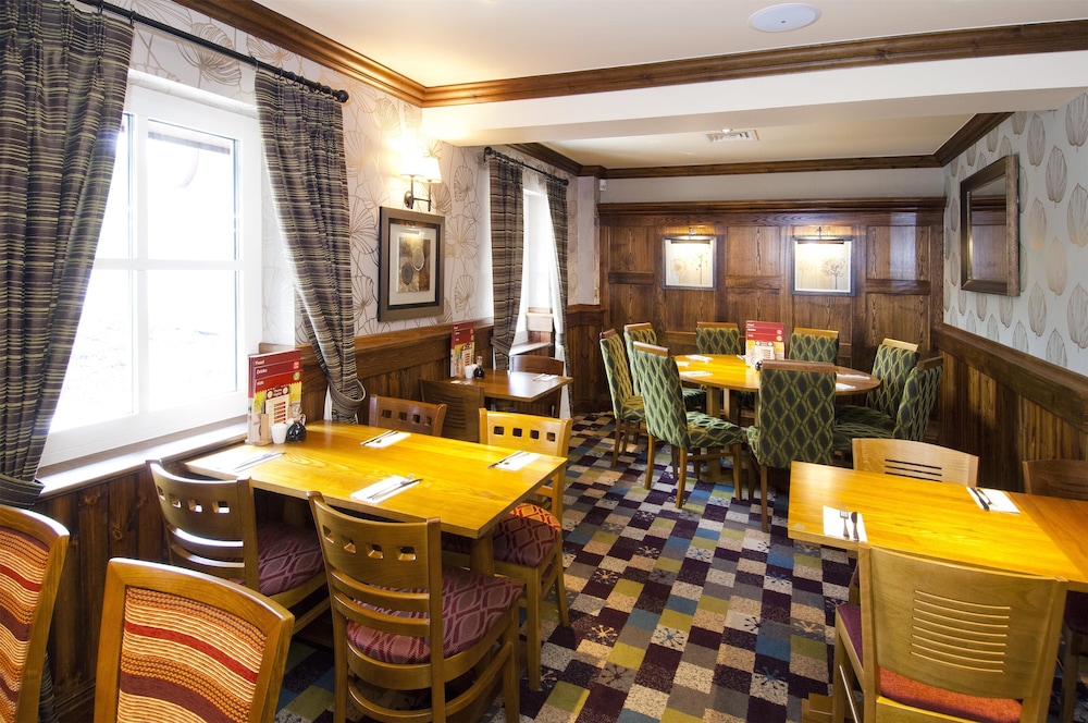 Premier Inn Glastonbury 42/54