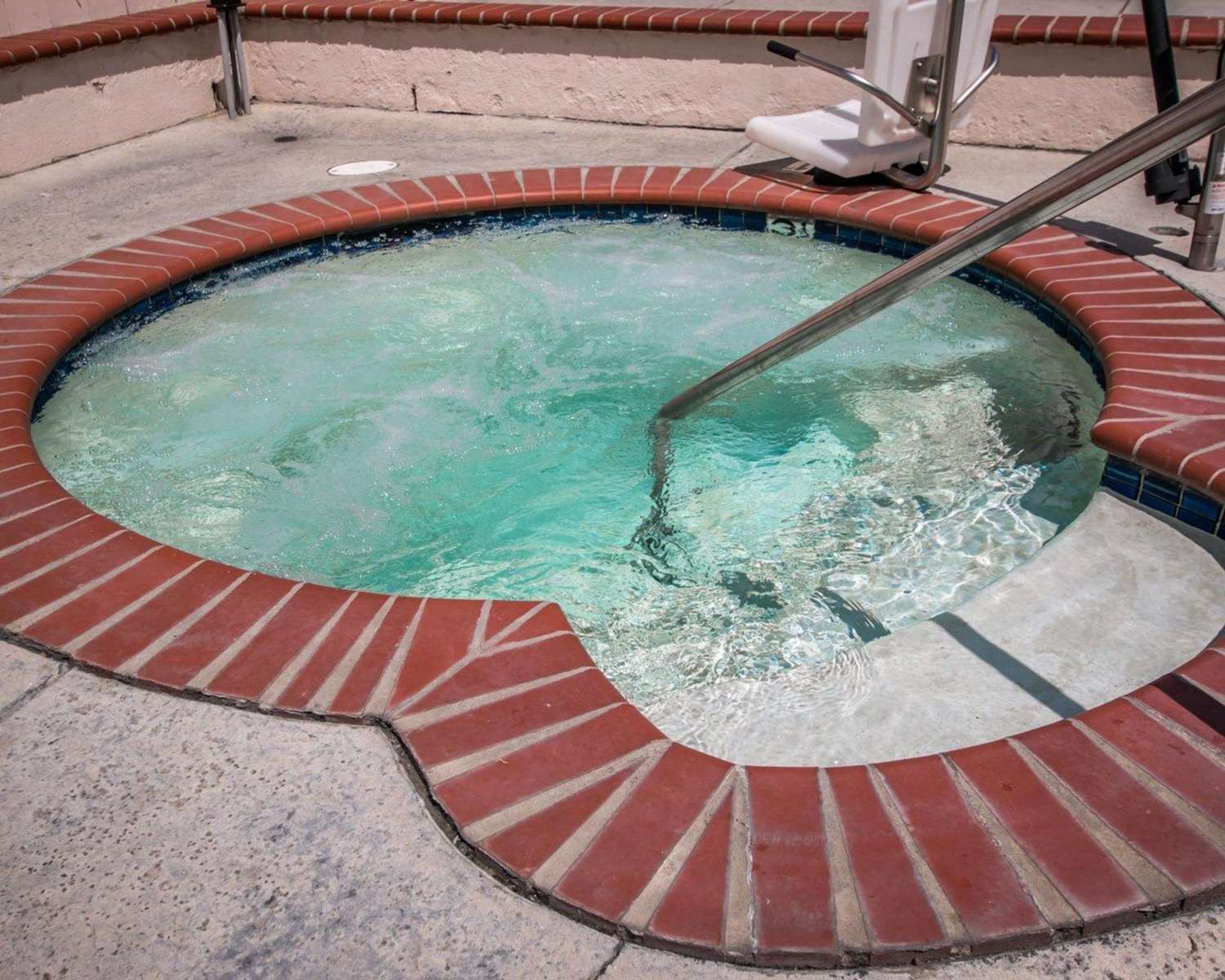 swimming pool spa