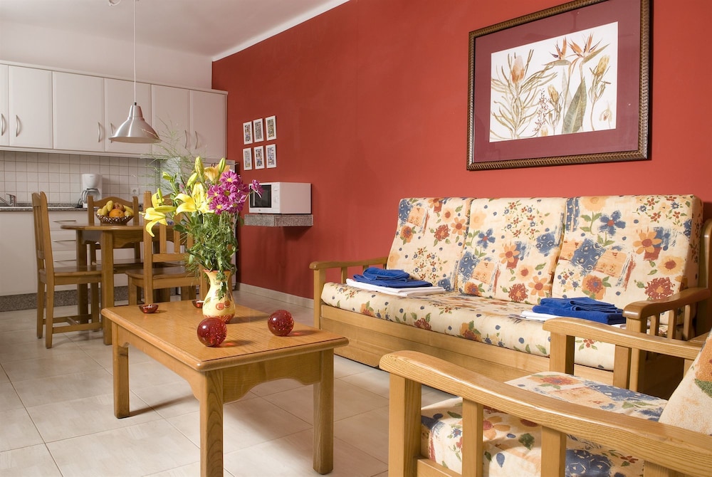 Parque Tropical Apartments 15/28
