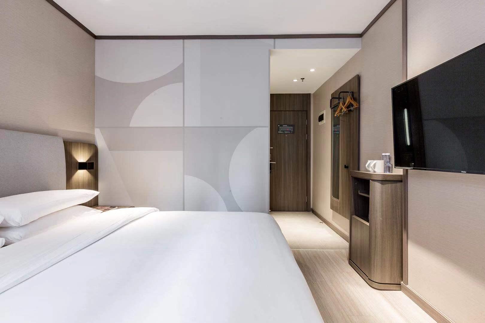 Hanting Hotel (Shenzhen Huaqiang Center Park) 12/28