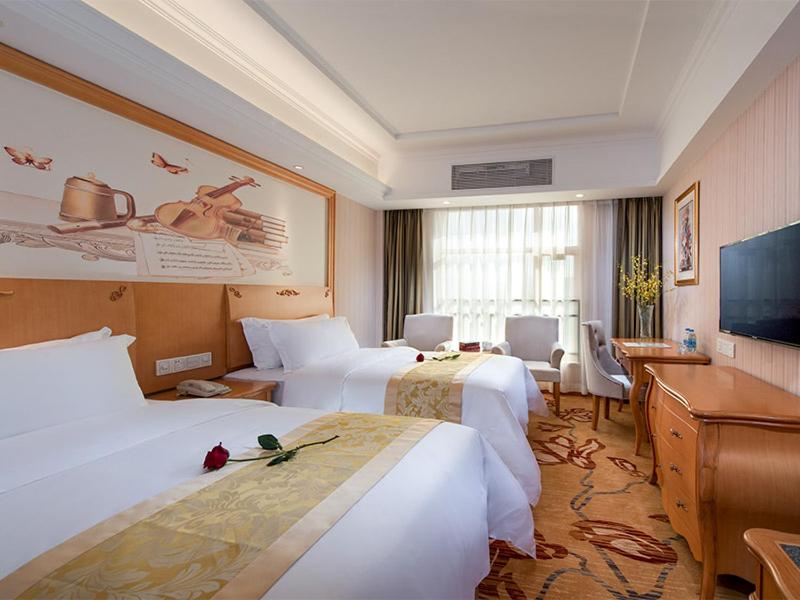 Vienna Hotel (Huizhou Danshui Baiyun Road) 28/52