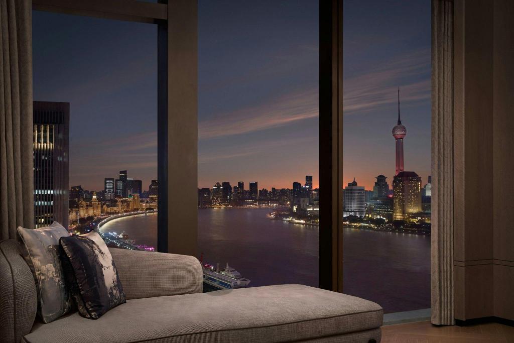 Grand, Bund, Suite, King Bed, with View