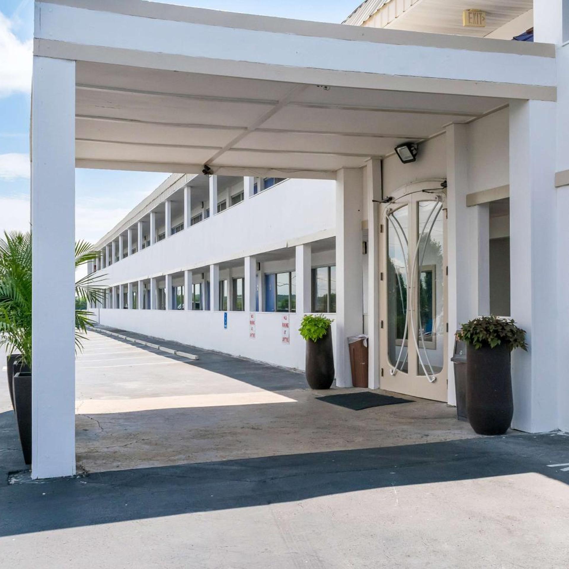 Wave Hotels 39/49