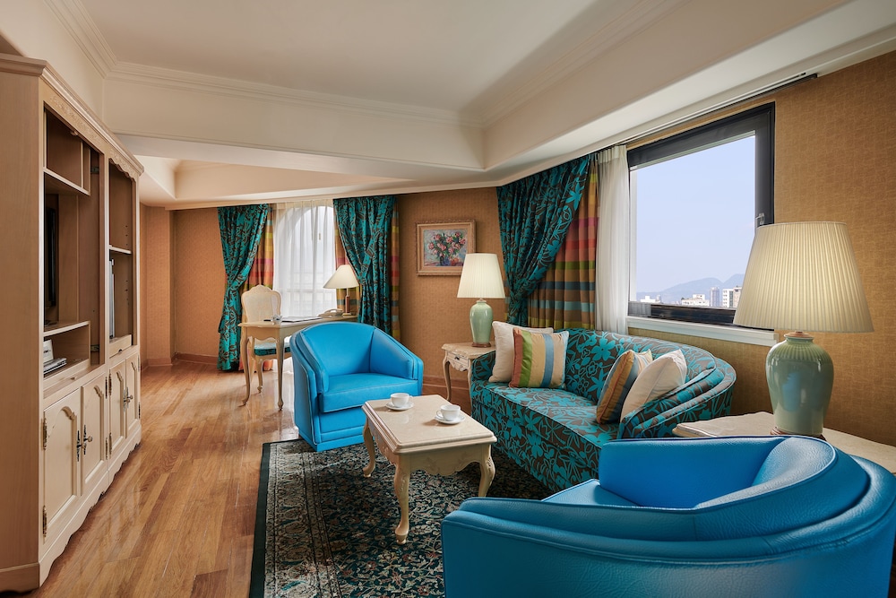 The Riviera Taipei Hotel 44/71