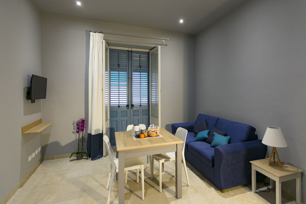 ZIBIBBO SUITES & ROOMS 44/76
