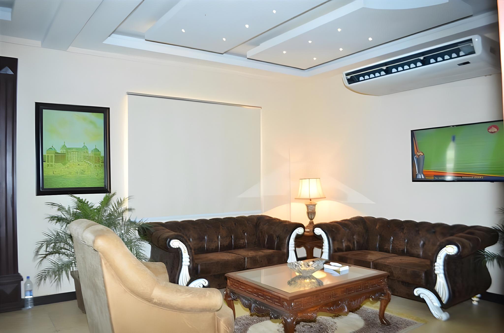 RT Serene Sukkur 13/17