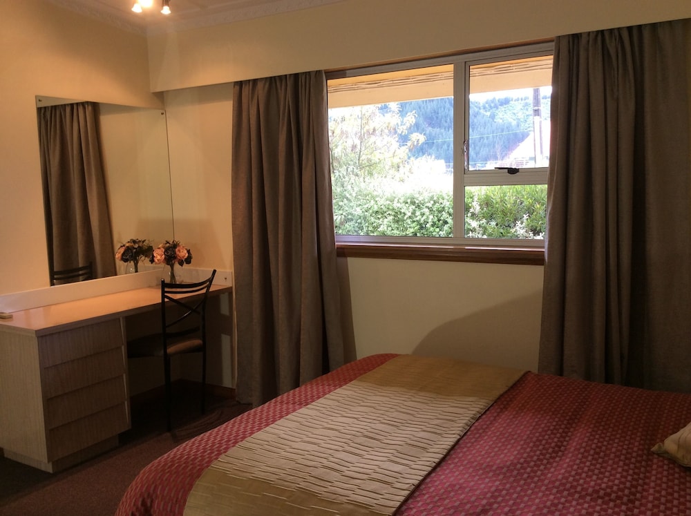 AAA Marlin Motel 25/50