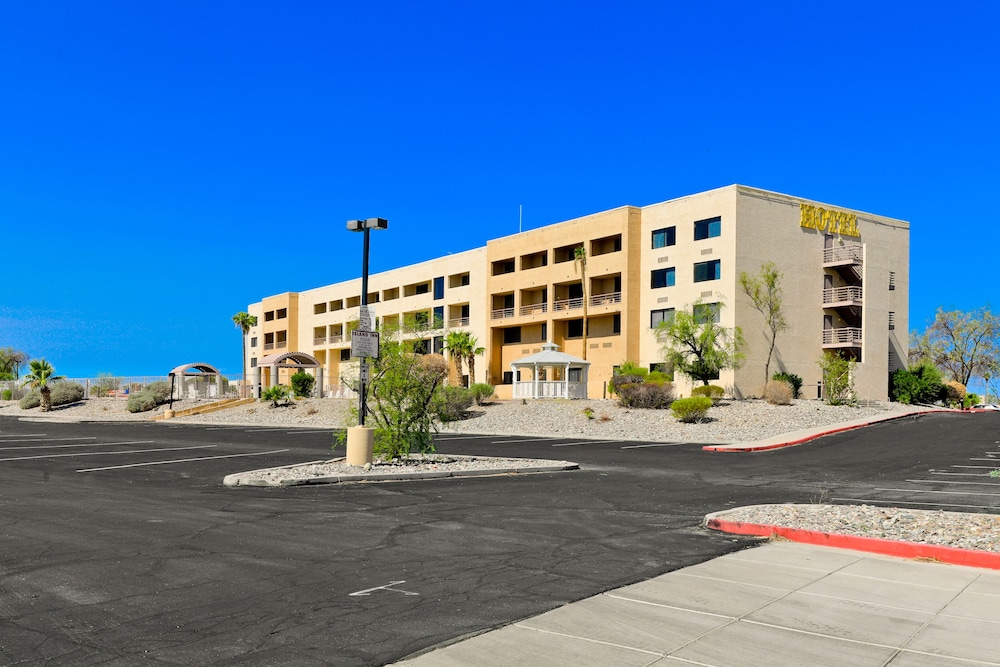 Studio6 Suites Lake Havasu City AZ 48/61