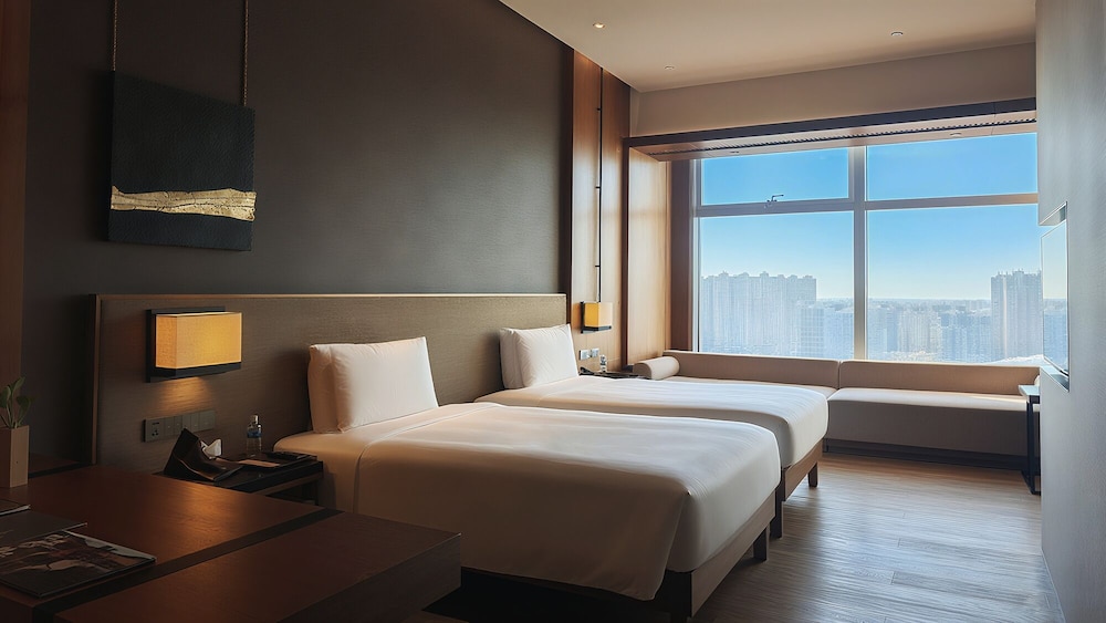 Hut, Deluxe, Twin Beds