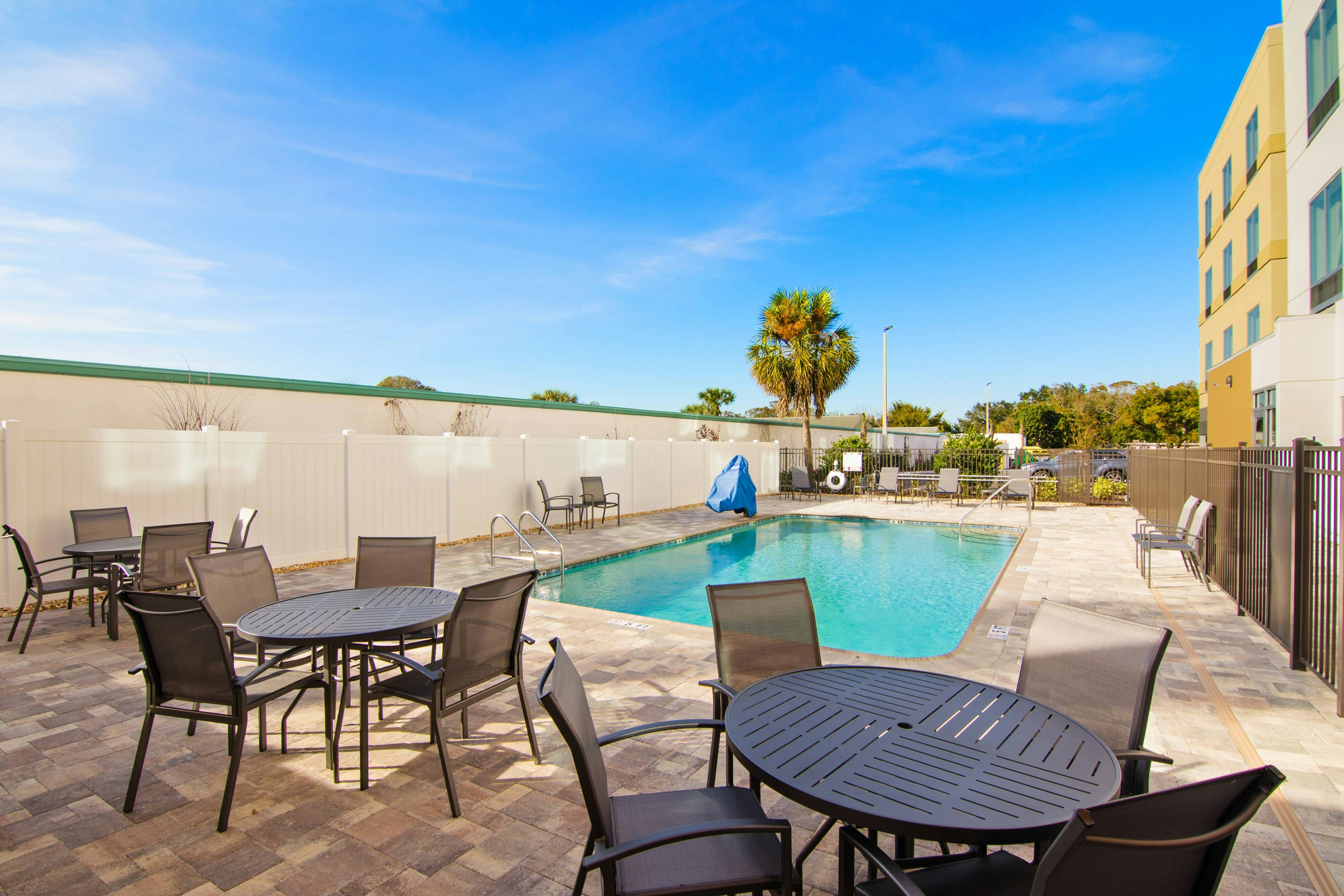 Fairfield Inn & Suites by Marriott St Petersburg North 18/25