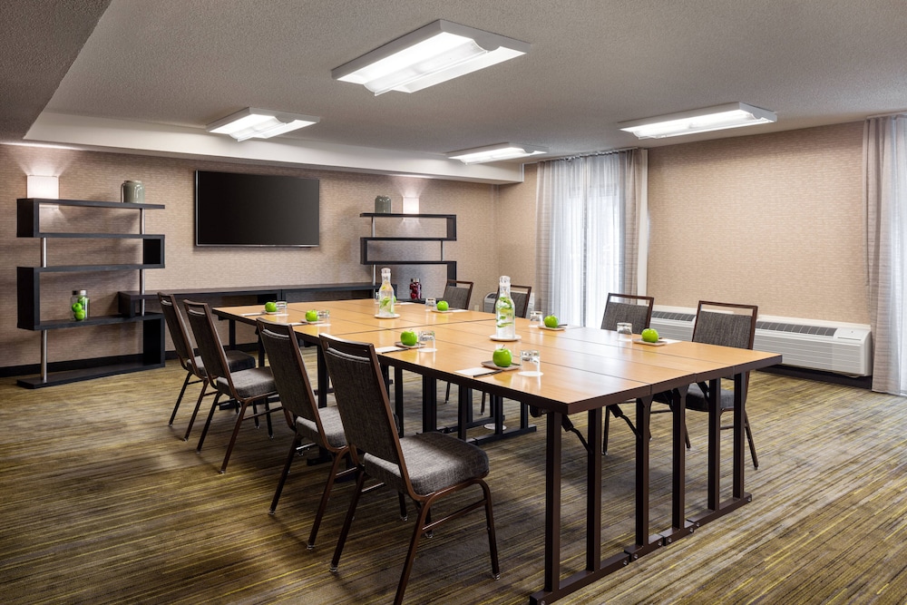 Courtyard by Marriott San Jose Cupertino 41/46