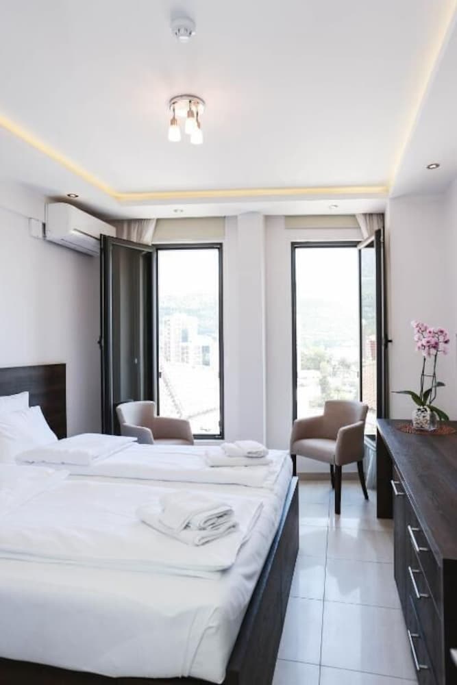STANDARD, DOUBLE BED