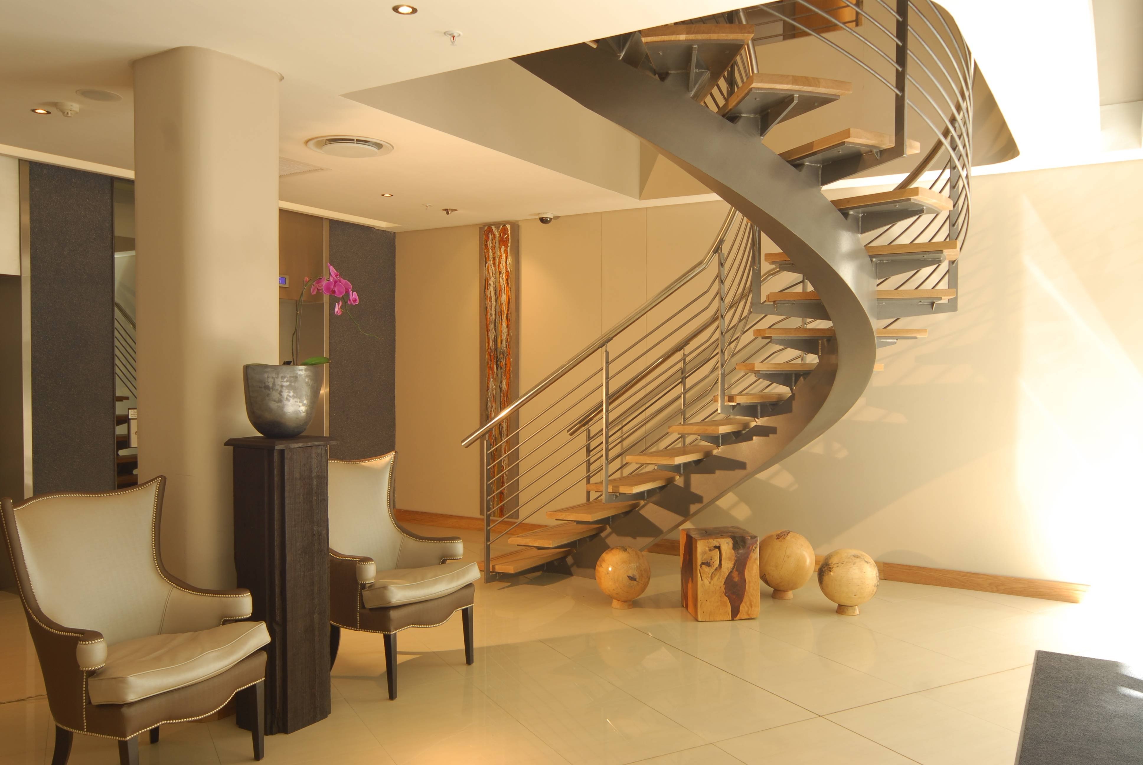 HOLIDAY INN EXPRESS CAPE TOWN CITY CENTRE 24/50