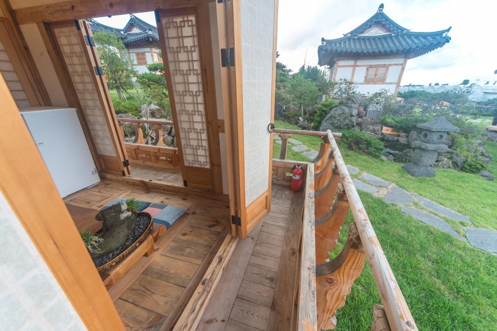Canopus Resort Pension 24/50
