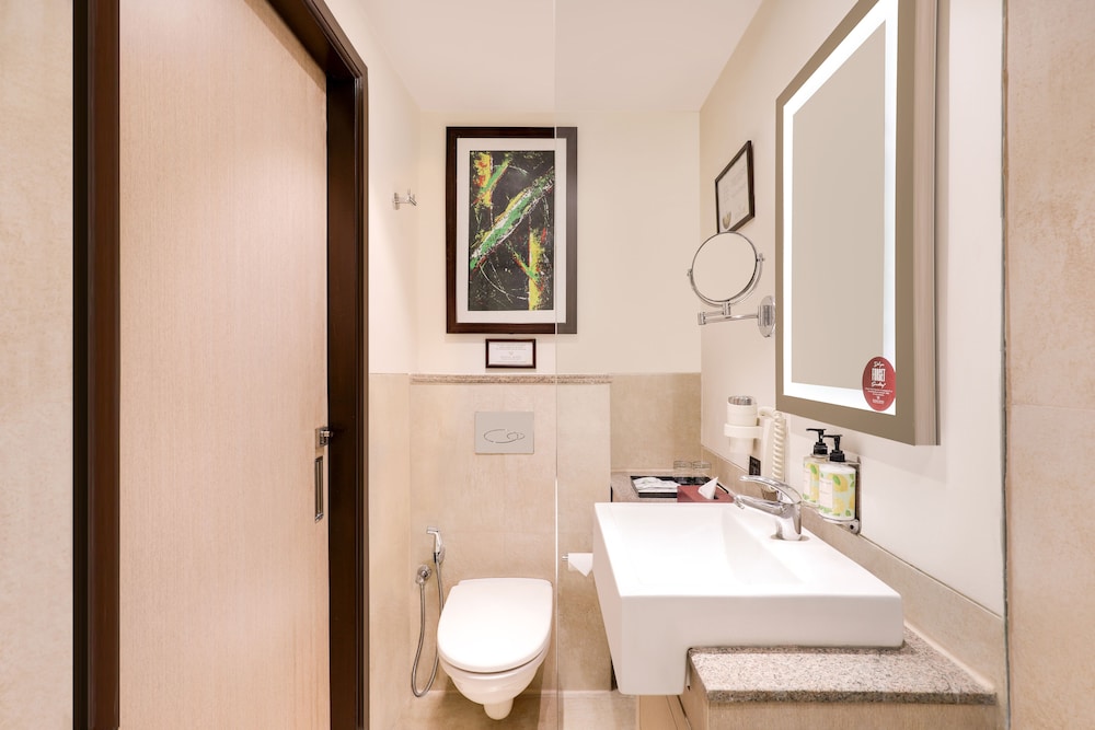 Sandal Suites Op. By Lemon Tree Hotels 49/50
