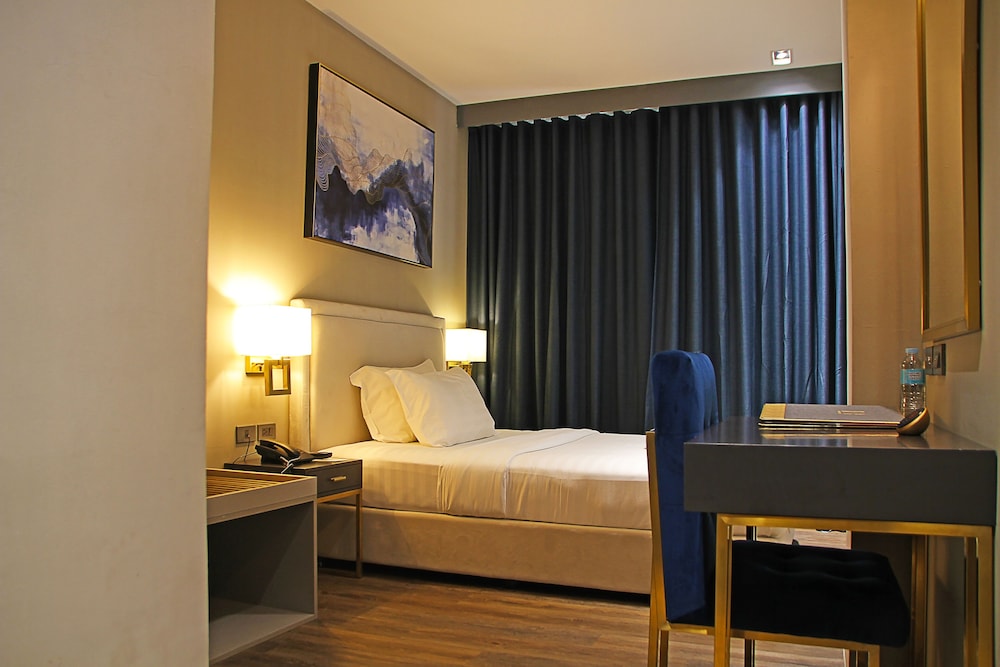 Pvl Suites 11/33