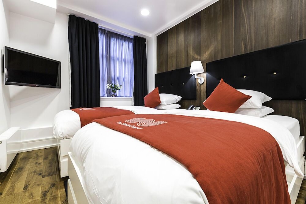 The Whitechapel Hotel 22/50
