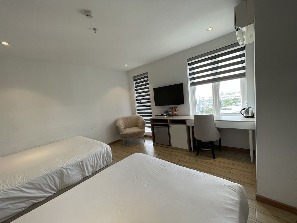 RHM Luxury Hotel And Suite 10/53
