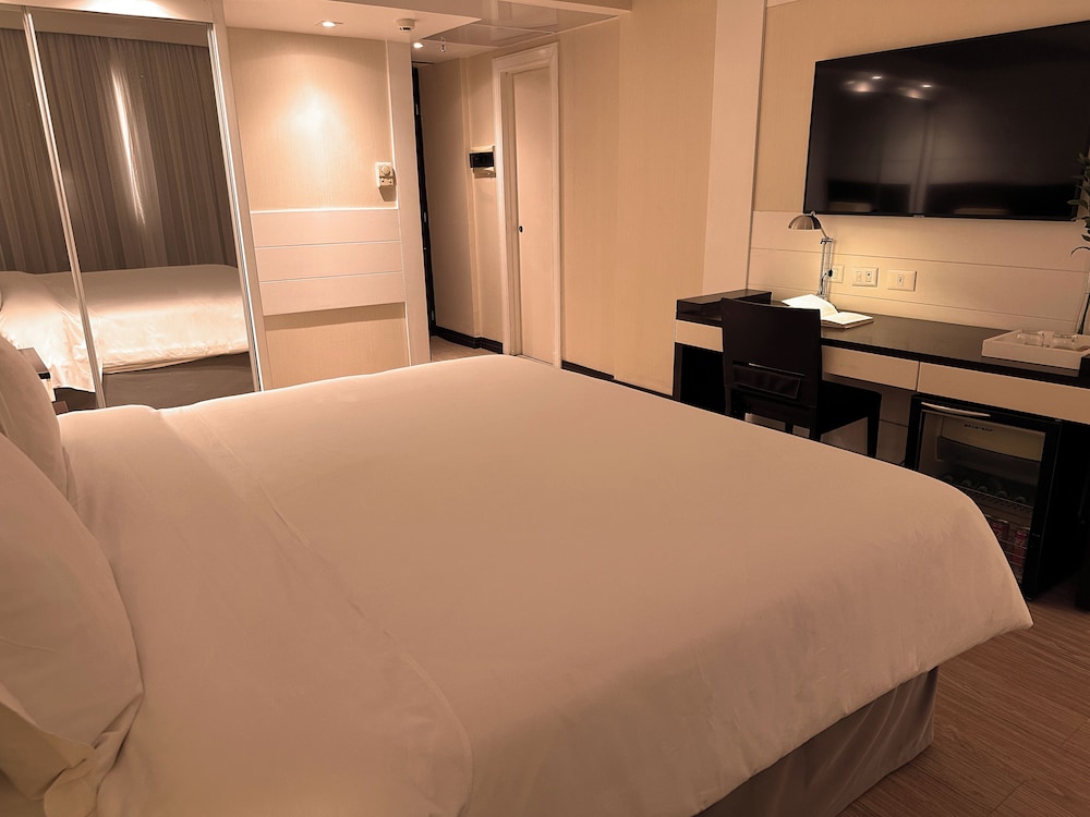 Kubitschek Plaza Hotel 27/50