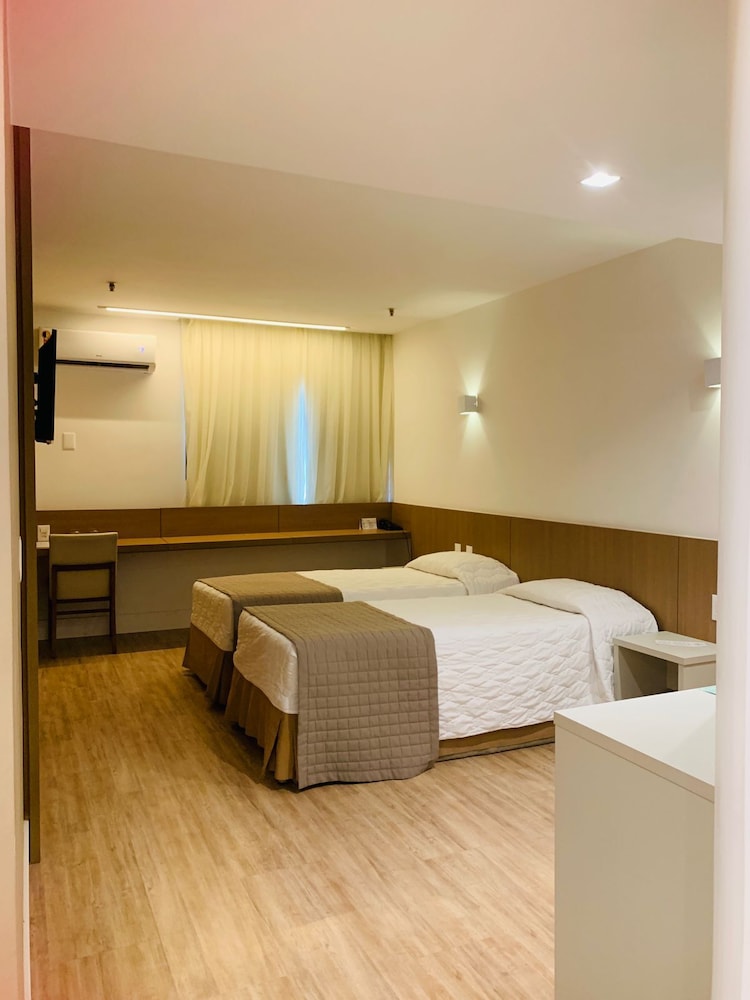 Plus, Standard, Twin Beds