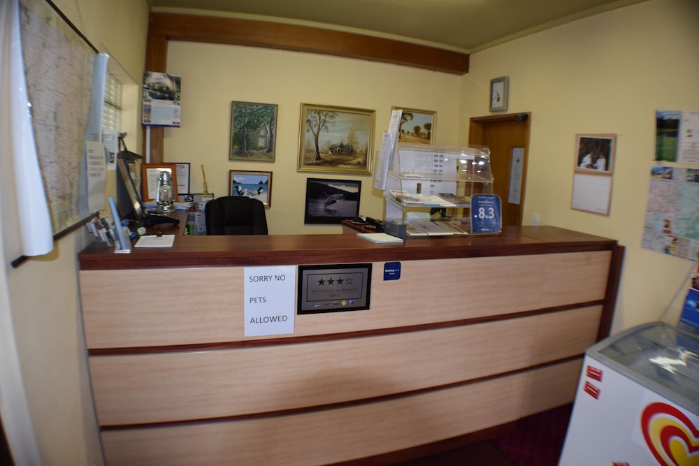 Acacia Motor Inn 34/55