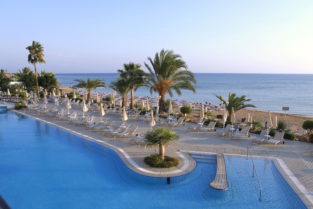 Sunrise Beach Hotel 36/45