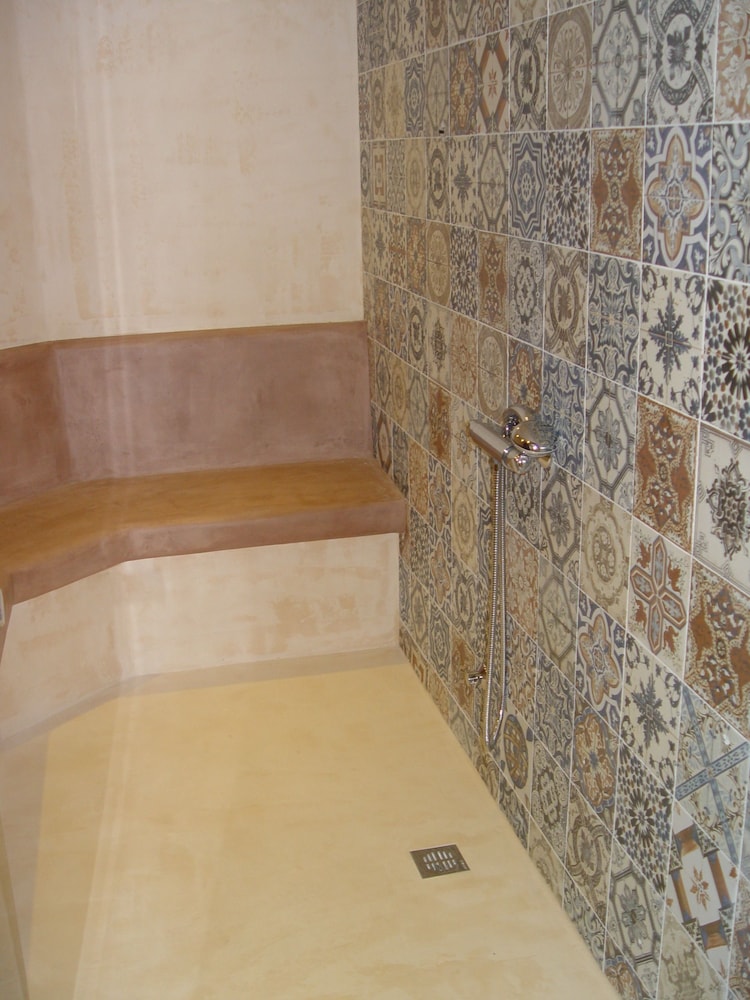 Itanos Hotel 11/25
