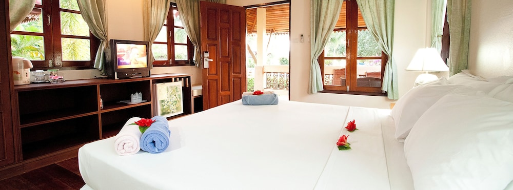 LONG BAY RESORT 17/50
