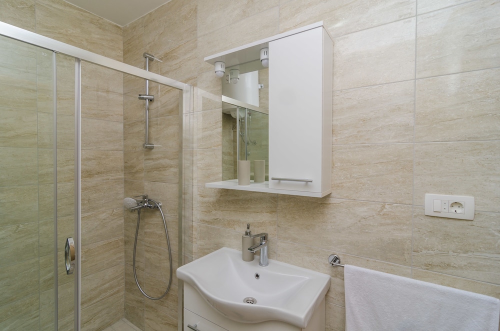 Apartments Villa Dadic 67/70