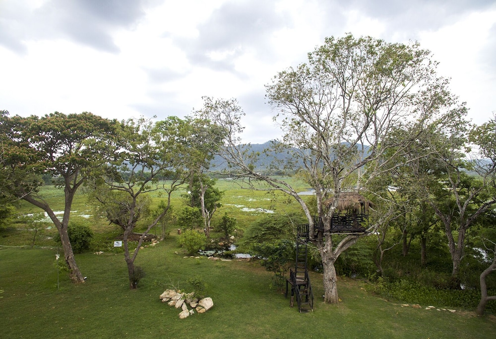 Grand Tamarind Lake Hotel 50/57