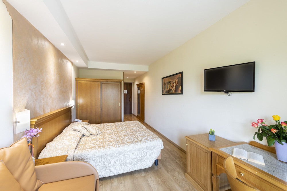 Hotel Pineta Campi 37/90
