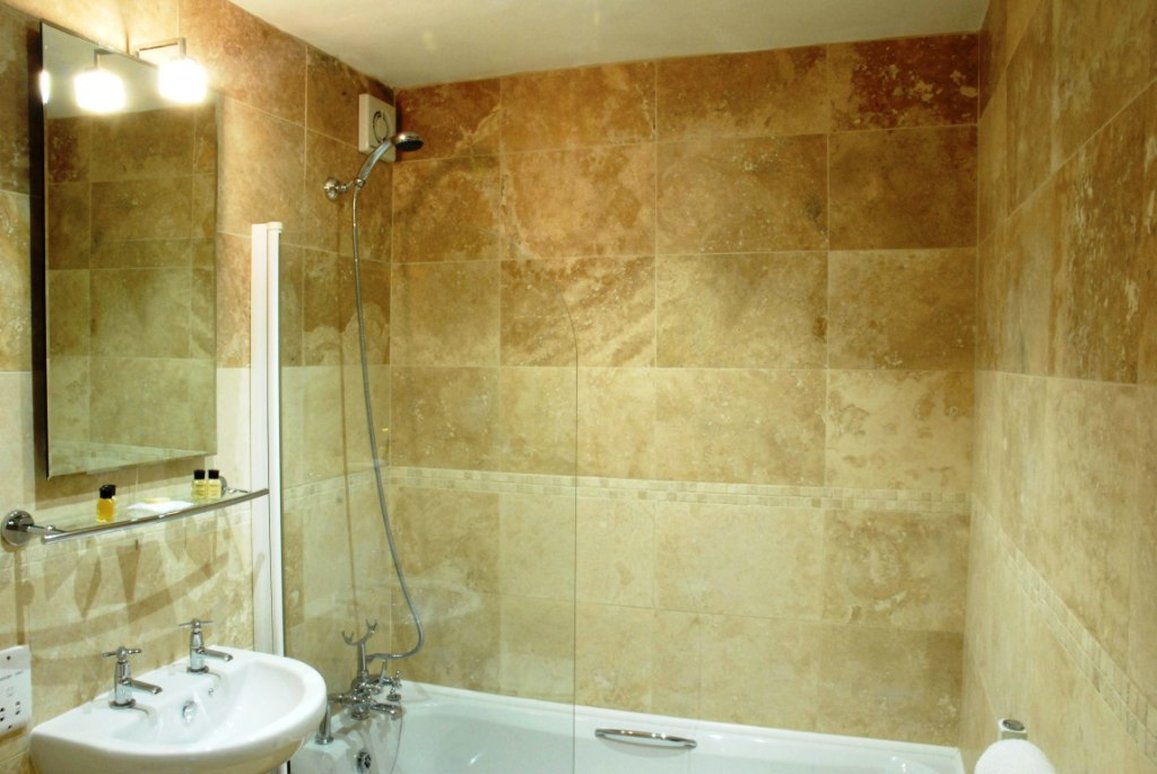 Marlborough Arms Hotel 33/41
