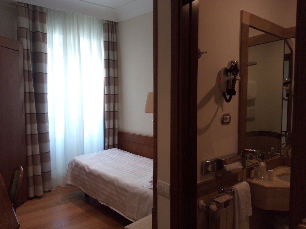 Albergo Santa Chiara Hotel Rome 21/49