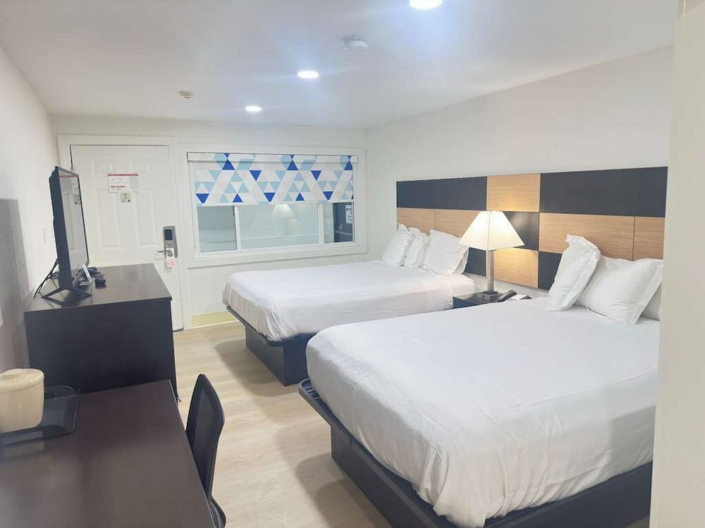 غرفة قياسية بسريرين، Eastern Inn 7/10