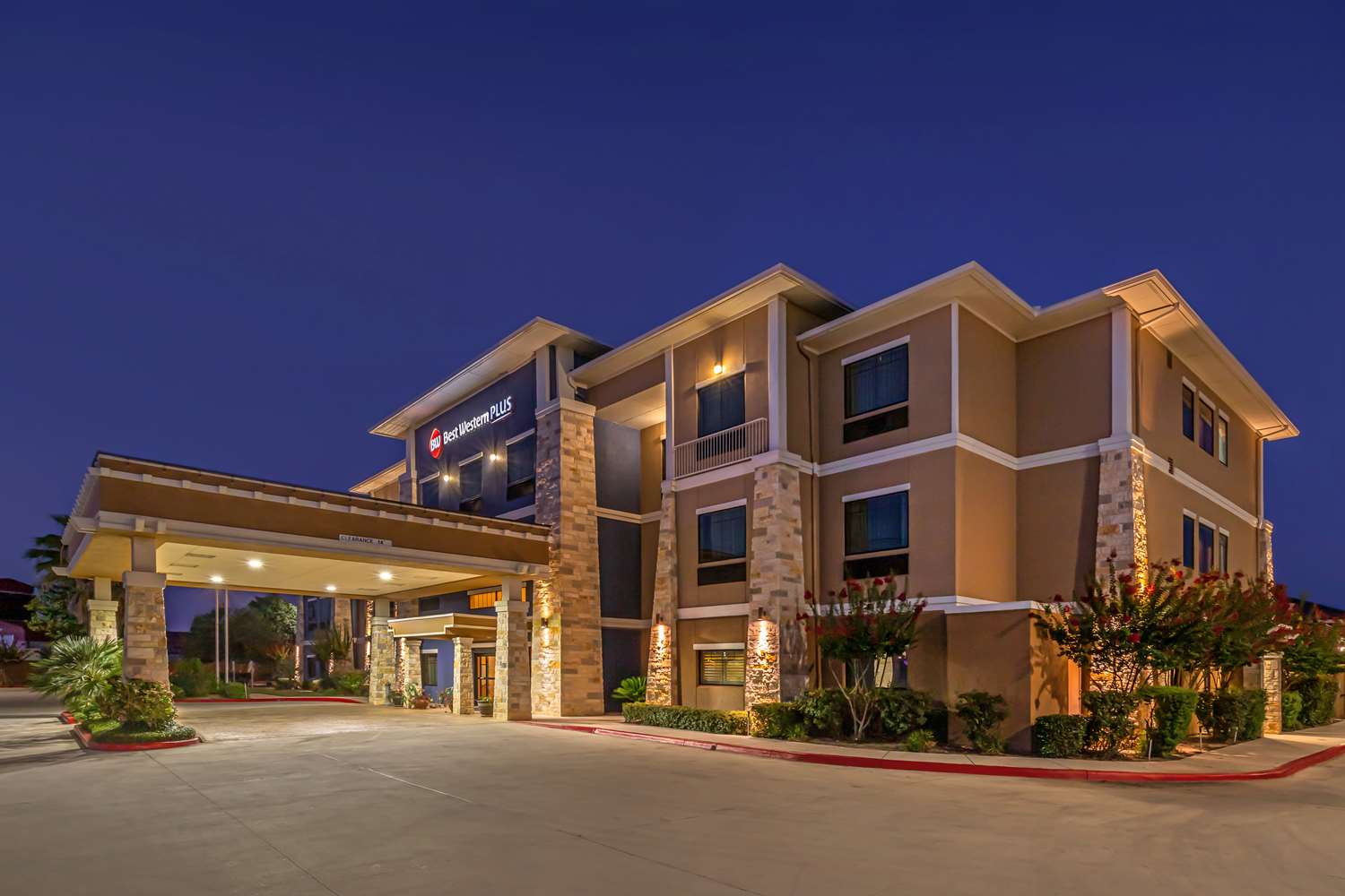 Best Western Plus Lytle Inn and Suites 2/29